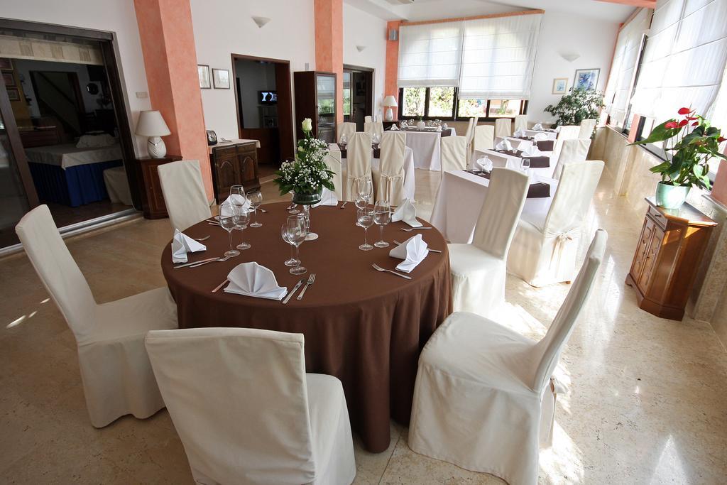 Hotel Carmen Krnica Eksteriør bilde